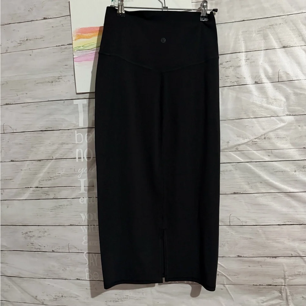 NWT Lululemon Nulu Slim-Fit High-Rise Skirt in Black Size 6 - Picture 6 of 11
